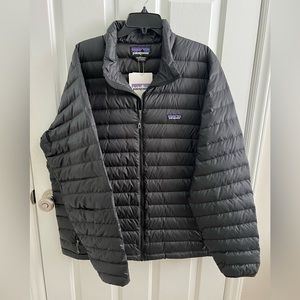 Patagonia Mens Puffer Jacket. NWT!!! Excellent condition!!